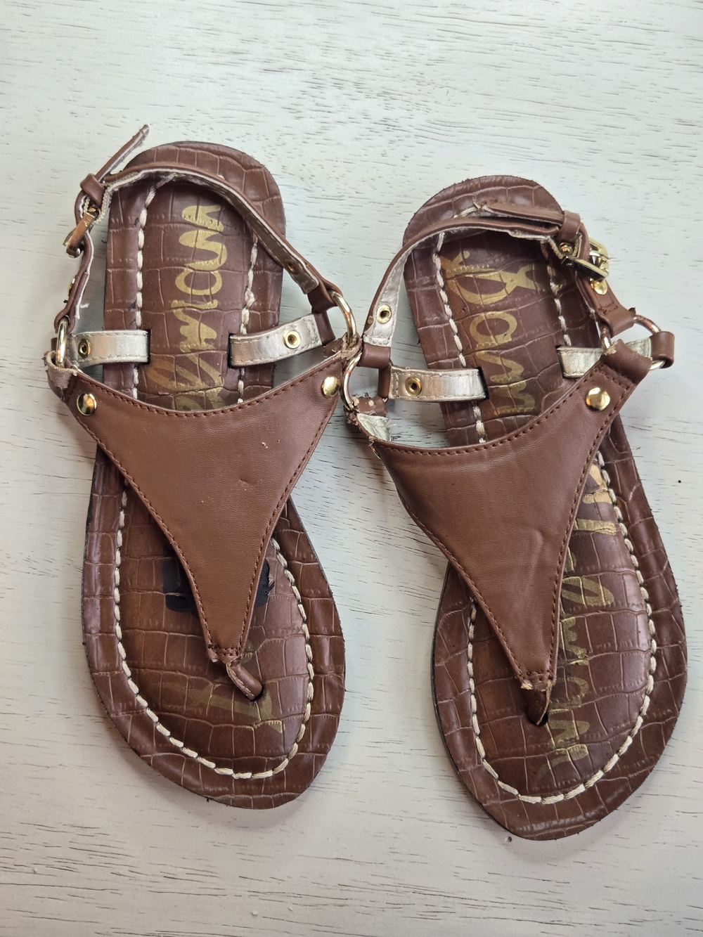 Sam Edelman Brown T-Strap Kids Sandals with Gold Accents